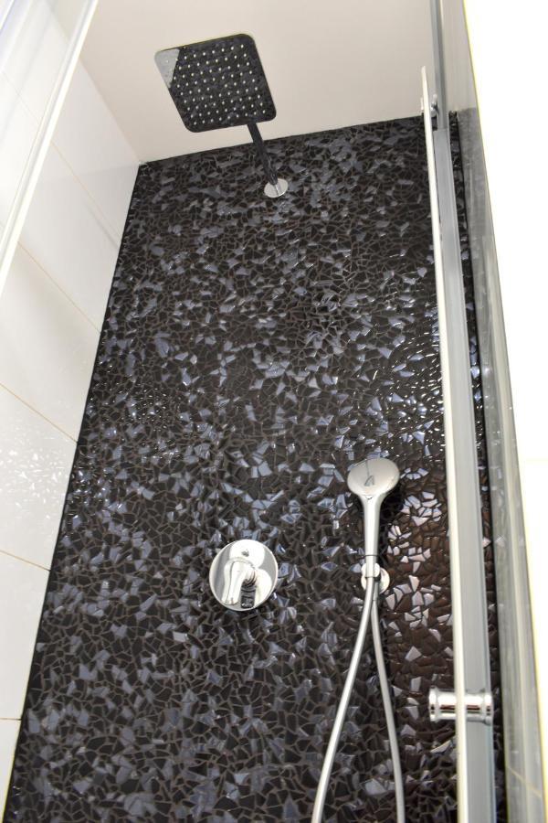 Lovely Apartment In Center Прага Екстериор снимка