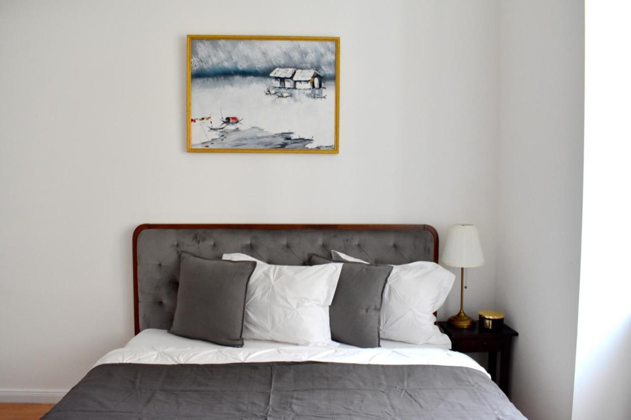 Lovely Apartment In Center Прага Екстериор снимка