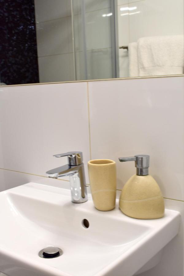 Lovely Apartment In Center Прага Екстериор снимка