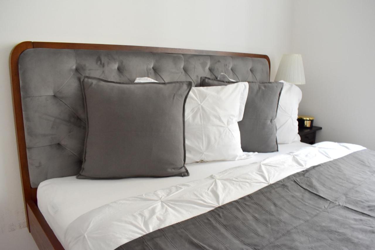 Lovely Apartment In Center Прага Екстериор снимка