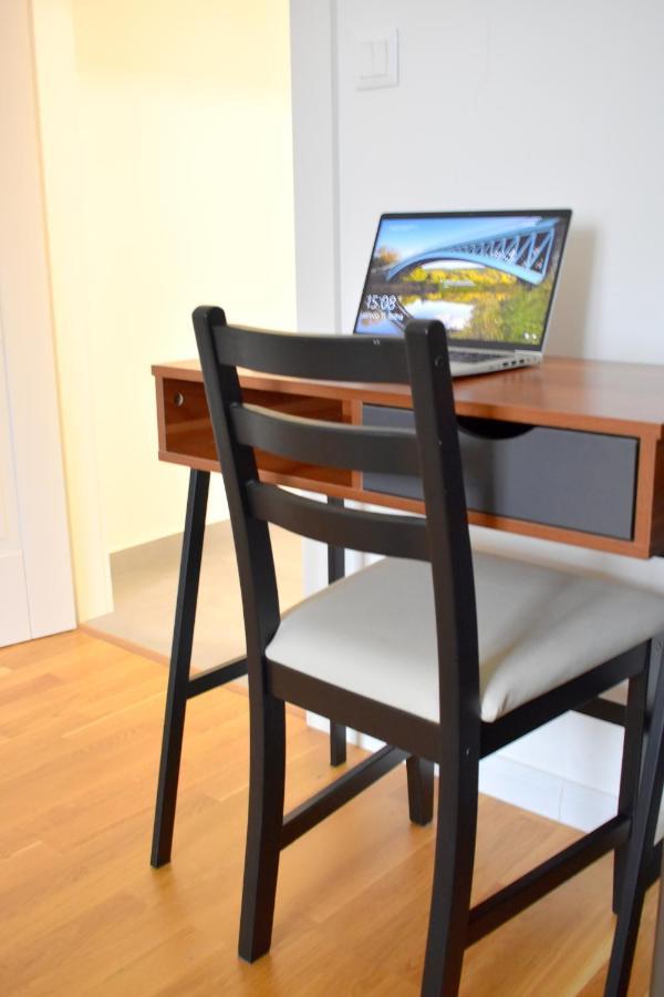 Lovely Apartment In Center Прага Екстериор снимка
